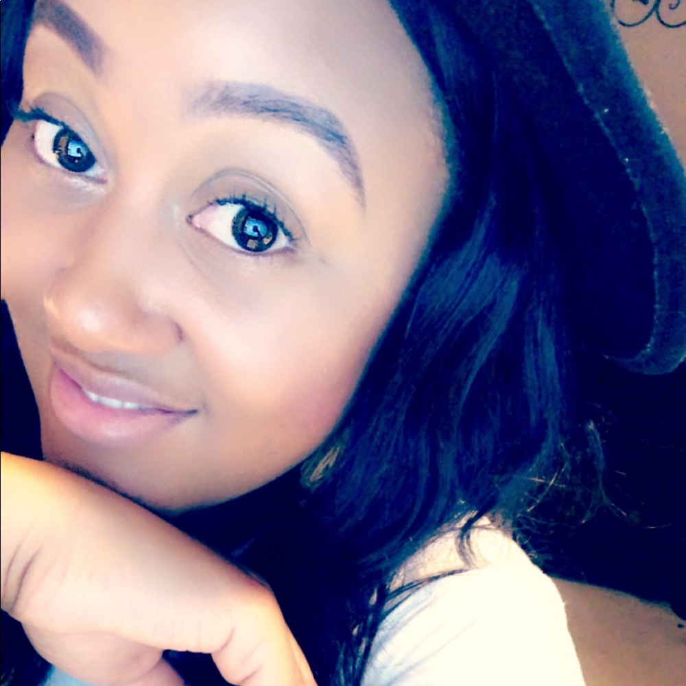 Meet your Posher, B.Sade